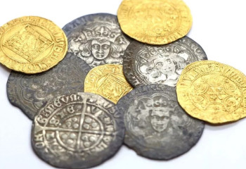 В Шотландии обнаружен клад средневековых монет