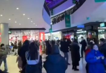 Астанадағы сауда орталығында белгісіз әйел шу шығарды