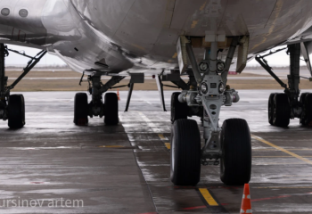 Ақтаудан Алматыға бағыт алған ұшақ әуежайға қайта қонды