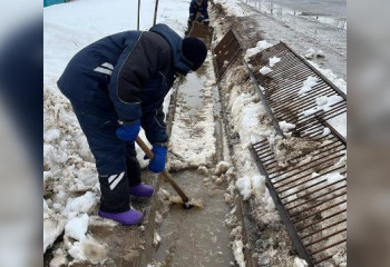 Противопаводковая работа в Уральске продолжается