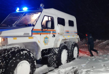 За праздничные дни из снежных заносов спасено и эвакуировано более 300 человек