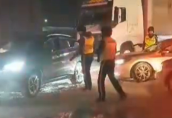 В Карагандинской области из-за бурана ограничено движение на всех автодорогах