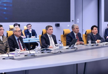 Олжас Бектенов провел совещание по повышению эффективности мер соцподдержки населения