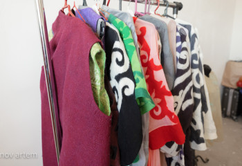 Бет-жүзді тұмшалайтын қара киімнен гөрі ұлттық киімдеріміз артық – Тоқаев