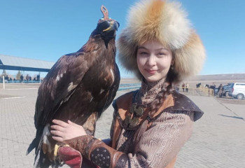 Турнир «Жетісу салбурыны – 2025» собрал лучших беркутчи и сокольников страны