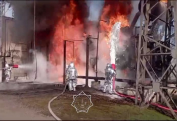 Огнеборцы потушили горящий трансформатор