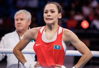 Алуа Балкибекова впервые завоевала золото чемпионата мира по боксу