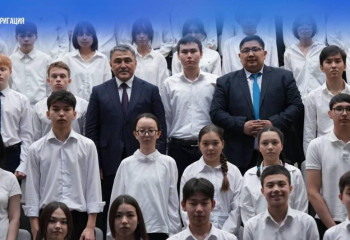 Нұржан Нұржігітов оқушыларға ашық сабақ өткізді