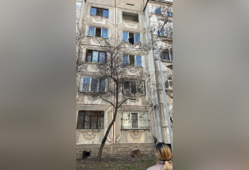 Военный предотвратил трагедию, проникнув в квартиру через окно в Алматы