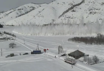 В Восточно-Казахстанской области продолжаются взрывные работы на реке Бухтарма