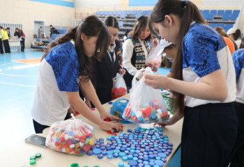 В Алматы стартовала экоакция по сбору пластиковых крышек