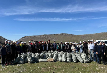 День обновления: в Туркестане прошел тимбилдинг «Наурыз начинается с чистоты»