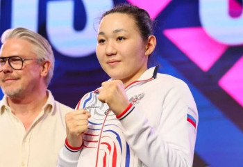 «Мен қазақпын, бірақ отаным – Ресей» – бокстан әлем чемпионы Салтанат Меденова