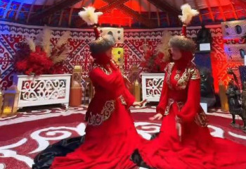 Астанада вокзал аумағында теміржолшылардың этонауылы ашылды