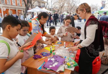 На Арбате в Алматы прошла насыщенная программа в честь празднования Наурыза
