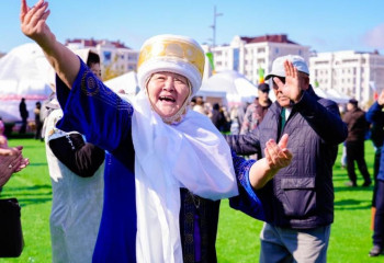 Наурыз көже, тонна палау мен жүлделер: Елорда халқы әз-Наурызды тойлап жатыр