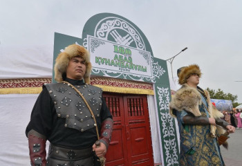 Талдықорғанда биыл мерейтойы атап өтілетін тарихи тұлғалар дәріптелді