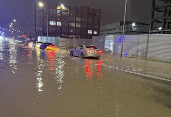 В Актау устраняют скопления дождевой воды на дорогах
