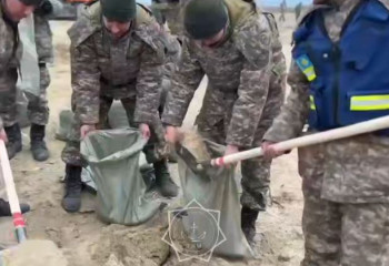 Құлсары маңында су тасқынына қарсы 4700 қап дайындалды