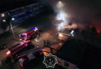 Жаңаөзенде екі қабатты ірі сауда орталығы өртенді