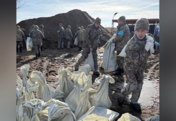 Более 2000 военнослужащих участвуют в противопаводковых мероприятиях по всей стране