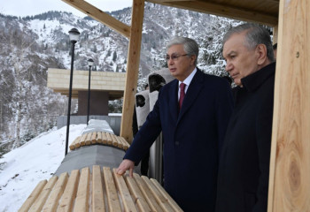 Президенты Казахстана и Узбекистана осмотрели горнолыжный кластер Алматы