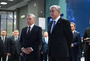 Қазақстан мен Өзбекстан президенттері AlmatyFairai көрмесіне барды