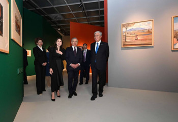 Токаев и Мирзиёев посетили Национальный музей искусств имени Абылхана Кастеева