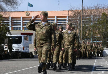 Военные моряки готовятся к главному параду года