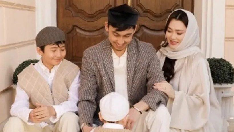  Instagram/erke_esmahan 