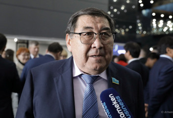 «Туды қорлау – тұтас мемлекетті қорлау». Депутат Атыраудағы қыздардың әрекеті туралы айтты