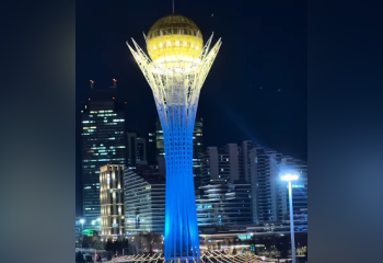 Астана зажглась синим в поддержку людей с аутизмом