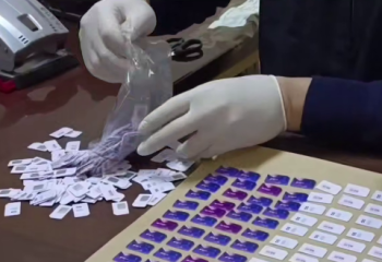 В Алматы задержаны иностранцы, подозреваемые в использовании SIM-боксов для мошенничества