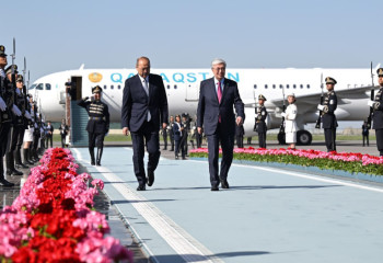 Kassym-Jomart Tokayev arrives in Samarkand for Central Asia- EU summit