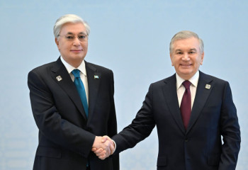 Tokayev arrives in Samarkand to participate in Central Asia-EU summit and climate conference