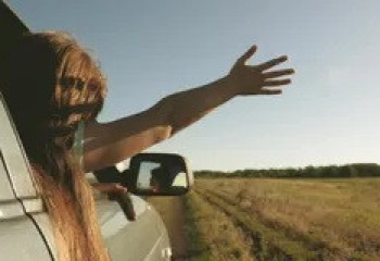 Көліктен басын шығарғандар айыппұл төлейді