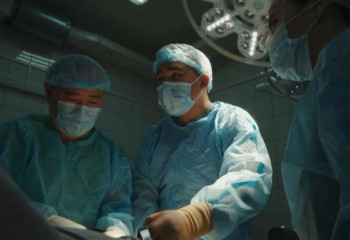 Атыраулық дәрігерлер бұрын-соңды жасалмаған операцияны сәтті орындады