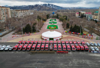 МЧС усиливает потенциал спасателей ВКО: вручена новая техника и жильё