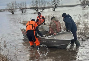 Село Старый Колутон отрезано паводком: спасатели эвакуировали 21 человек