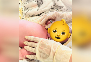 В Шымкенте женщина родила мальчика весом почти 7 килограммов без операции