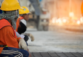 709 мың теңге: қай мамандықтарға ең көп жалақы ұсынылды