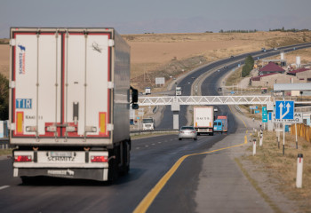 Казахстанские водители за 3 месяца проехали по платным дорогам 12 миллионов раз