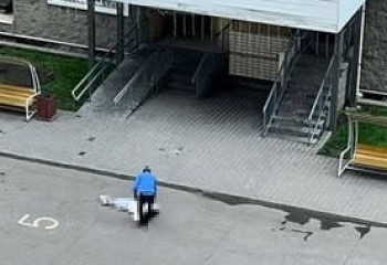 В Алматы девушка погибла при падении с высоты: полиция начала расследование