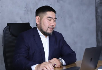 Балғынбек Имашевтың ұлы алаяқтық бойынша тергеліп жатыр: айтыскердің өзі пікір білдірді