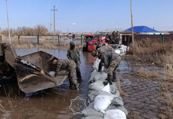 Спасатели предотвратили подтопление села Енбек в Акмолинской области