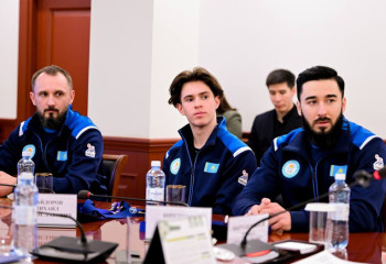 Мырзабосынов Милан Олимпиадасына дайындық аясында үздік спортшылармен кездесті