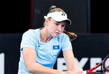 Елена Рыбакина совершила эффектный камбэк в матче против Австралии на Кубке Билли Джин Кинг