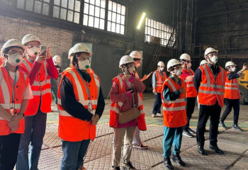 «Астана Опера» әншілері Ақтөбедегі ферроқорытпа зауытына барды