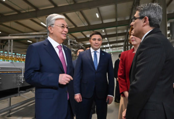 Президент жаңадан ашылған Coca-Cola Içecek Kazakhstan зауытына барды