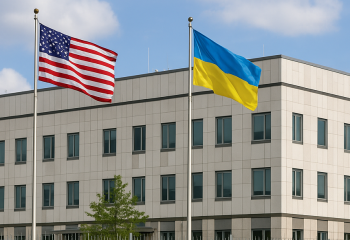 АҚШ-тың Украинадағы елшісі отставкаға кететін болды